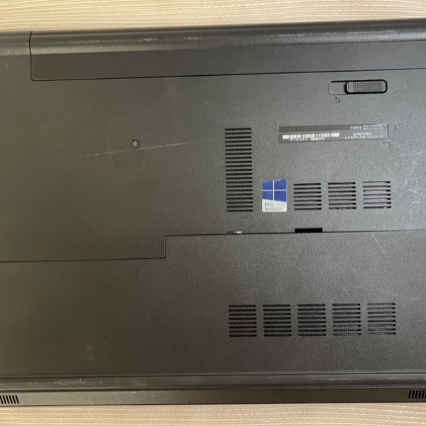 Dell Vostro-3558-i5-5200U-2.2GHz-Ram:4Gb-SSD:128Gb