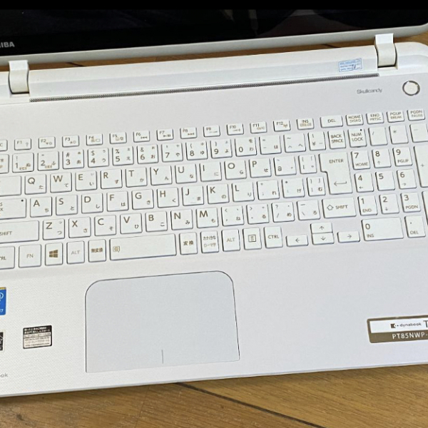 dynabook-PT85NWP-HHA-i7-4510U-2.0Ghz-Ram:8Gb-SSD:128Gb